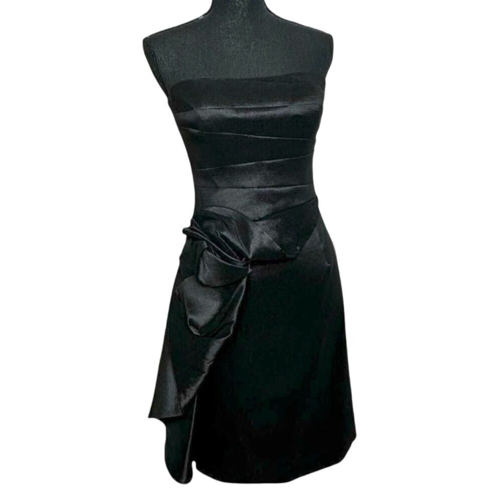 NWT BADGLEY MISCHKA Black Satin Strapless Mini With Abstract Bow Size 4